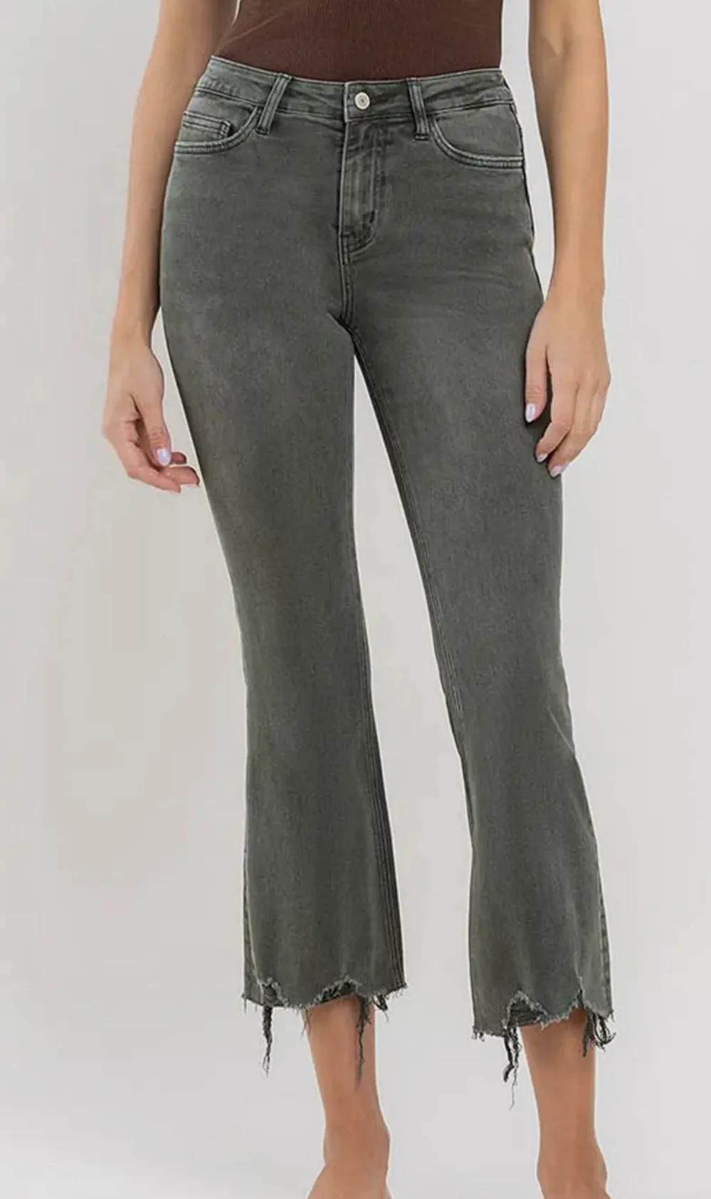 Vervet Bella Distressed Cropped Forest Green