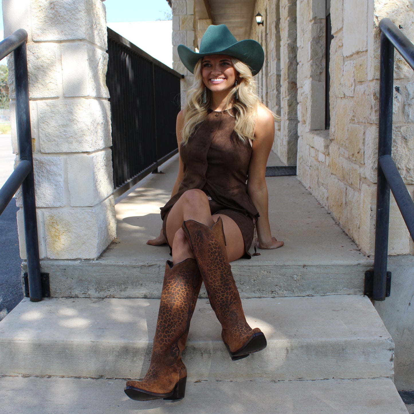 Ariat Casanova Distressed Leopard