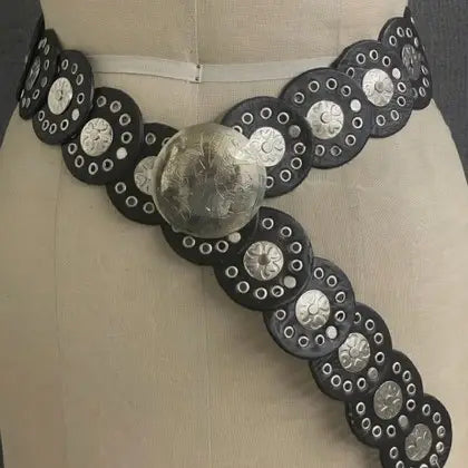 Dairi Black Medium Leather Disc Belt