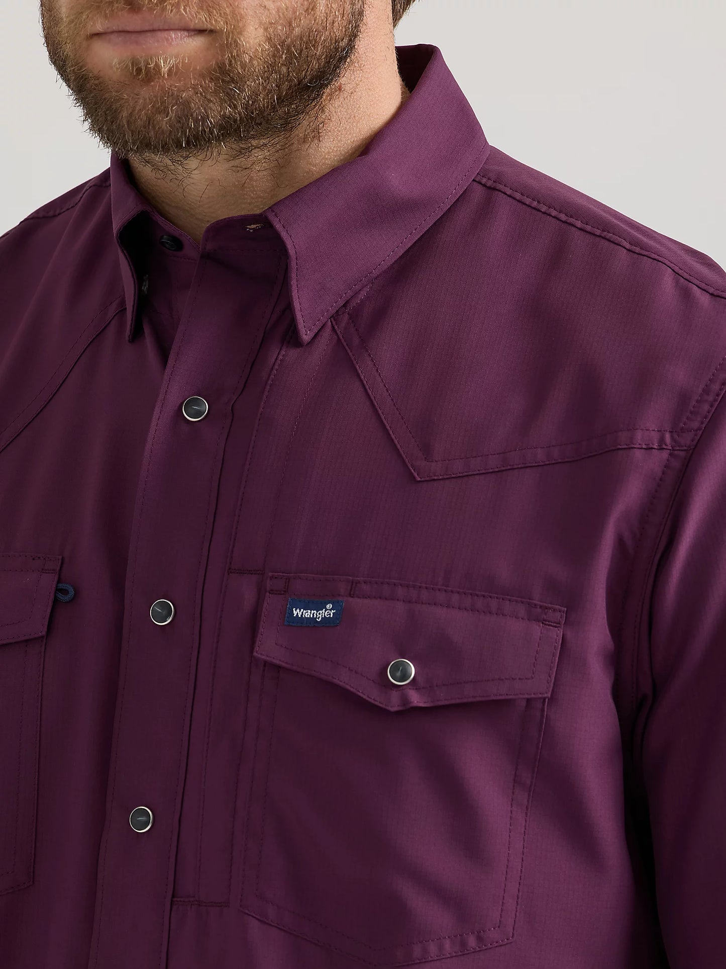 Wrangler Performance Snap Burgundy