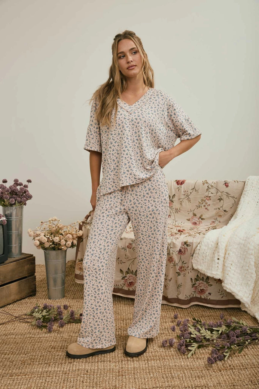 BP Ditsy Floral Ribbed Lounge Set