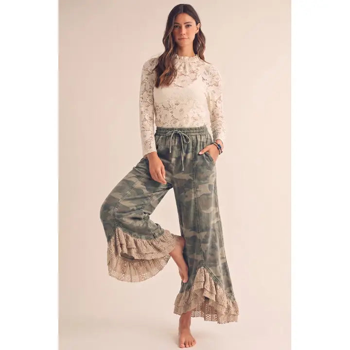 IVE Vintage Lace Camo Pants