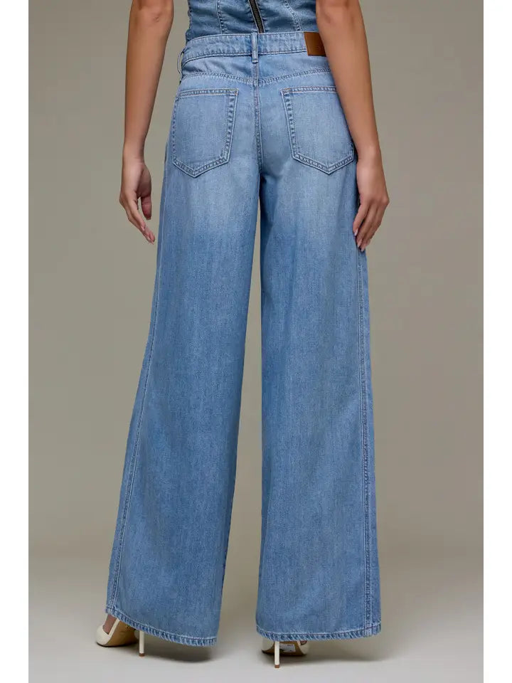 Hidden Medium Wash Wide Leg Jean