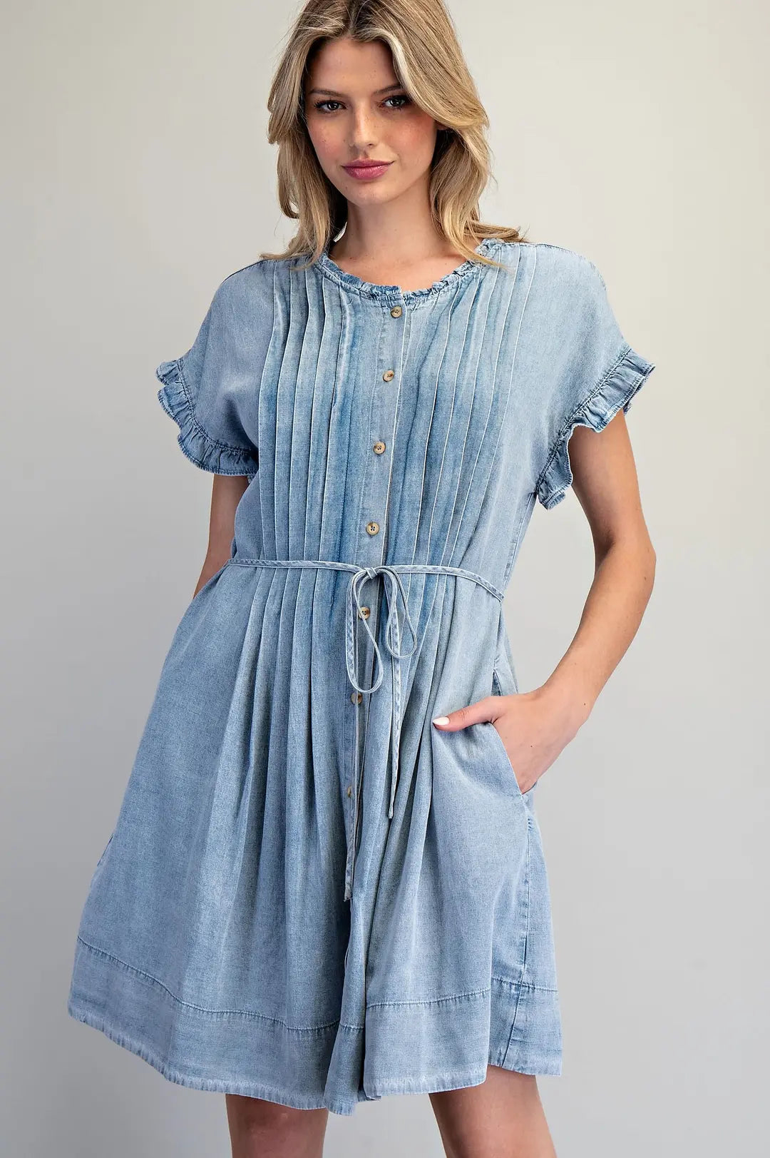 Eesome Pleated Denim Mini Dress Large