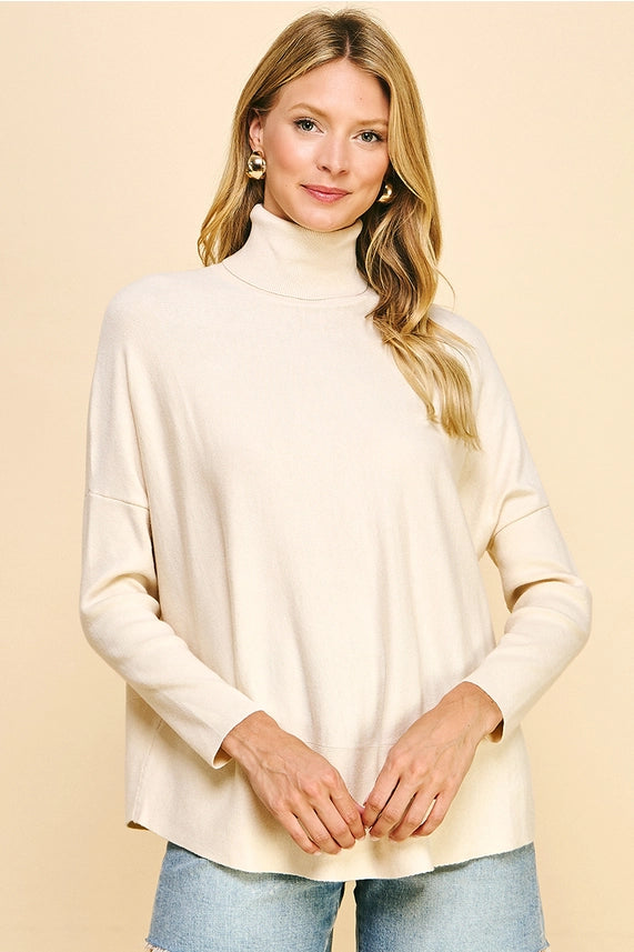 Pinch Cream Turtleneck Pullover