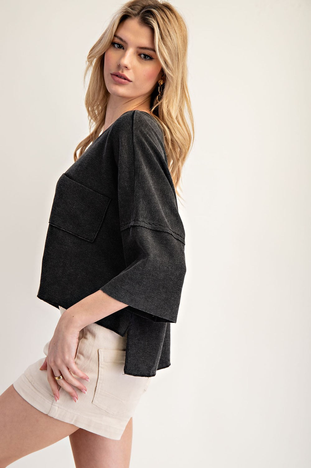 Eesome Black Cropped Short Sleeve Top